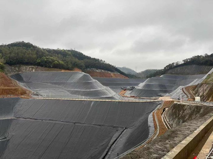尾矿库防渗工程HDPE土工膜铺设 矿山尾矿治理防渗施工